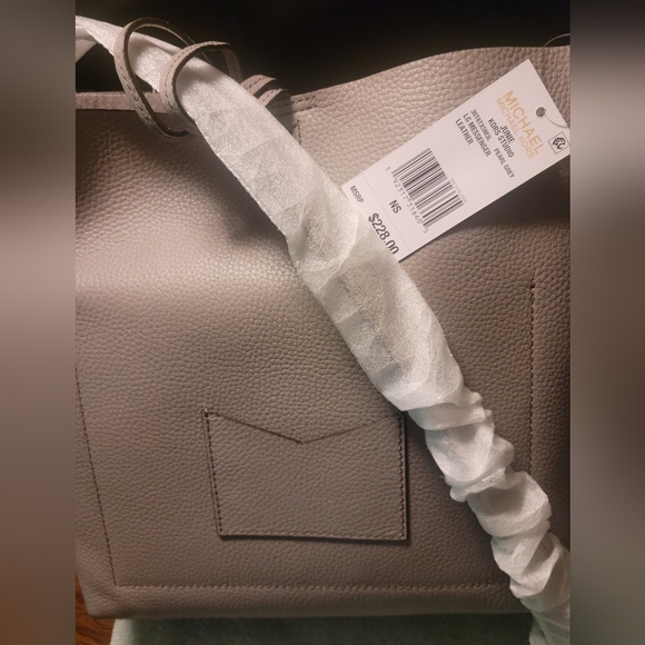 New with tags Michael Kors Studio Messenger bag - Picture 4 of 5